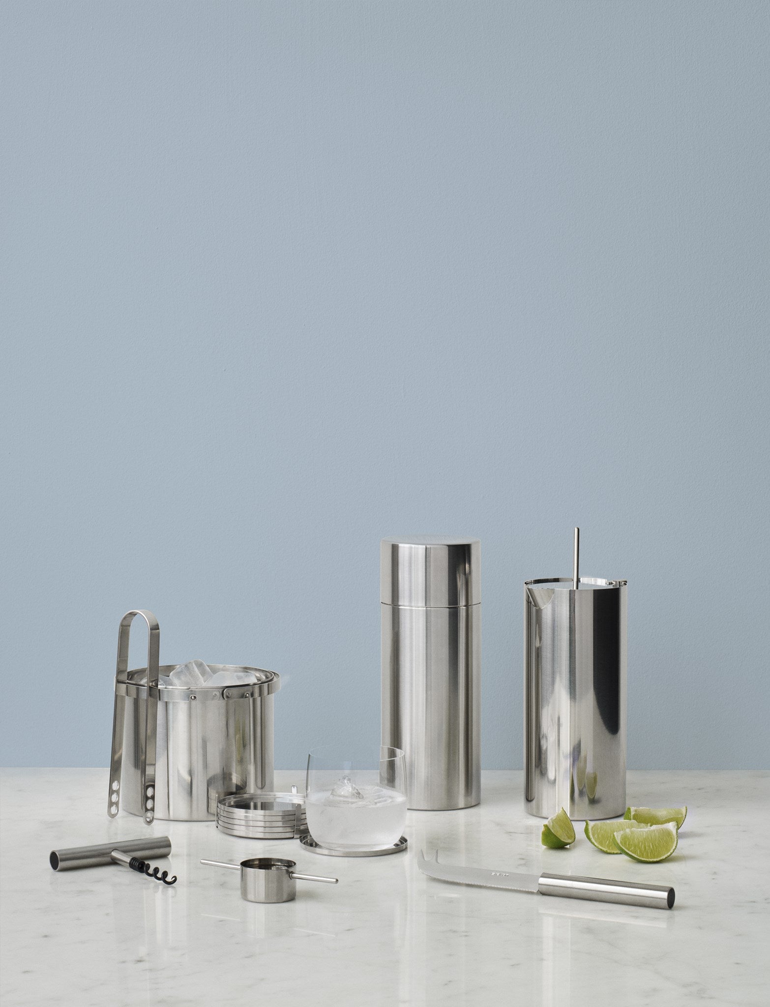 Arne Jacobsen cocktail shaker 25.4 oz - Apparel image 3