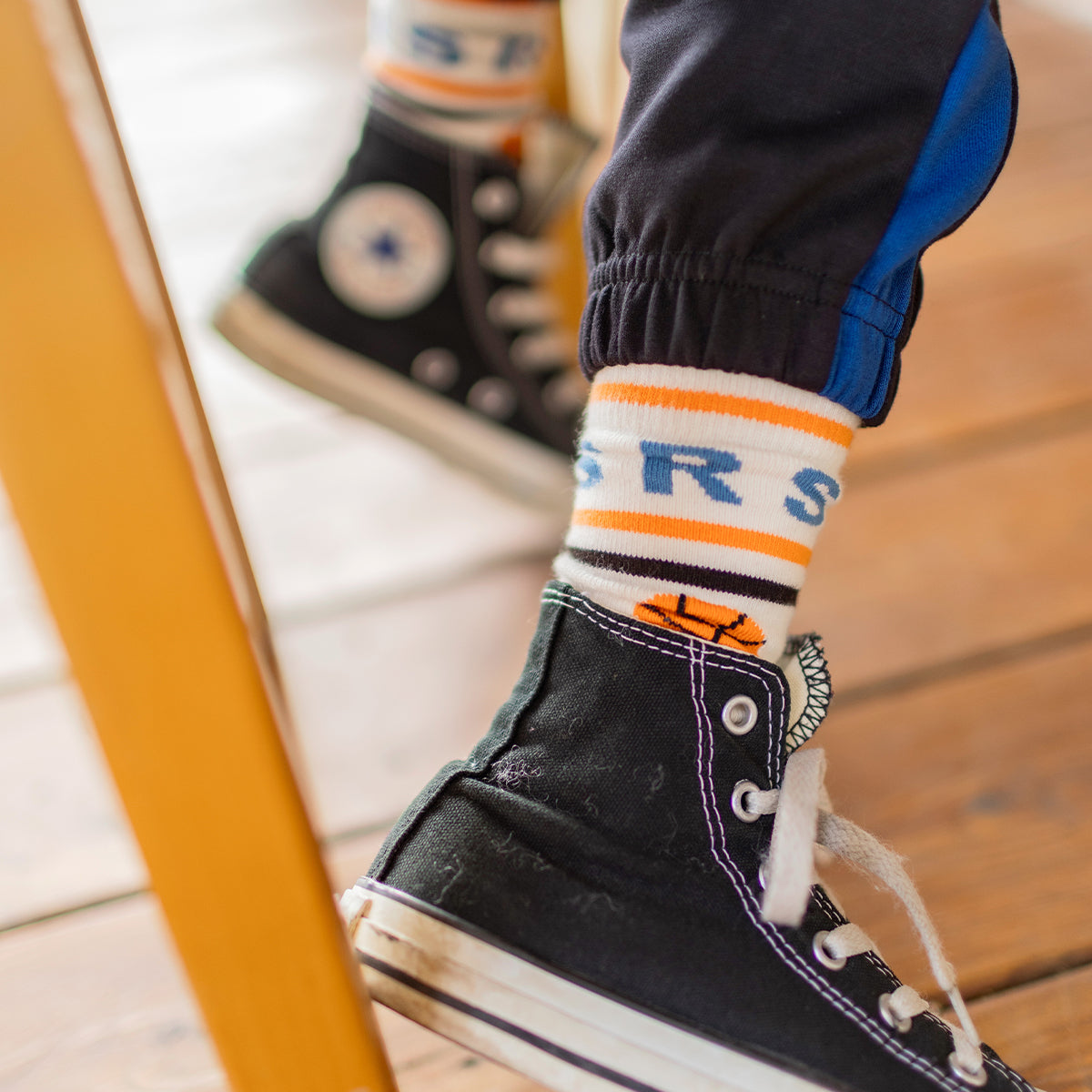 Chaussettes crème à motifs de chiens et de ballons, enfant - Misc image 2