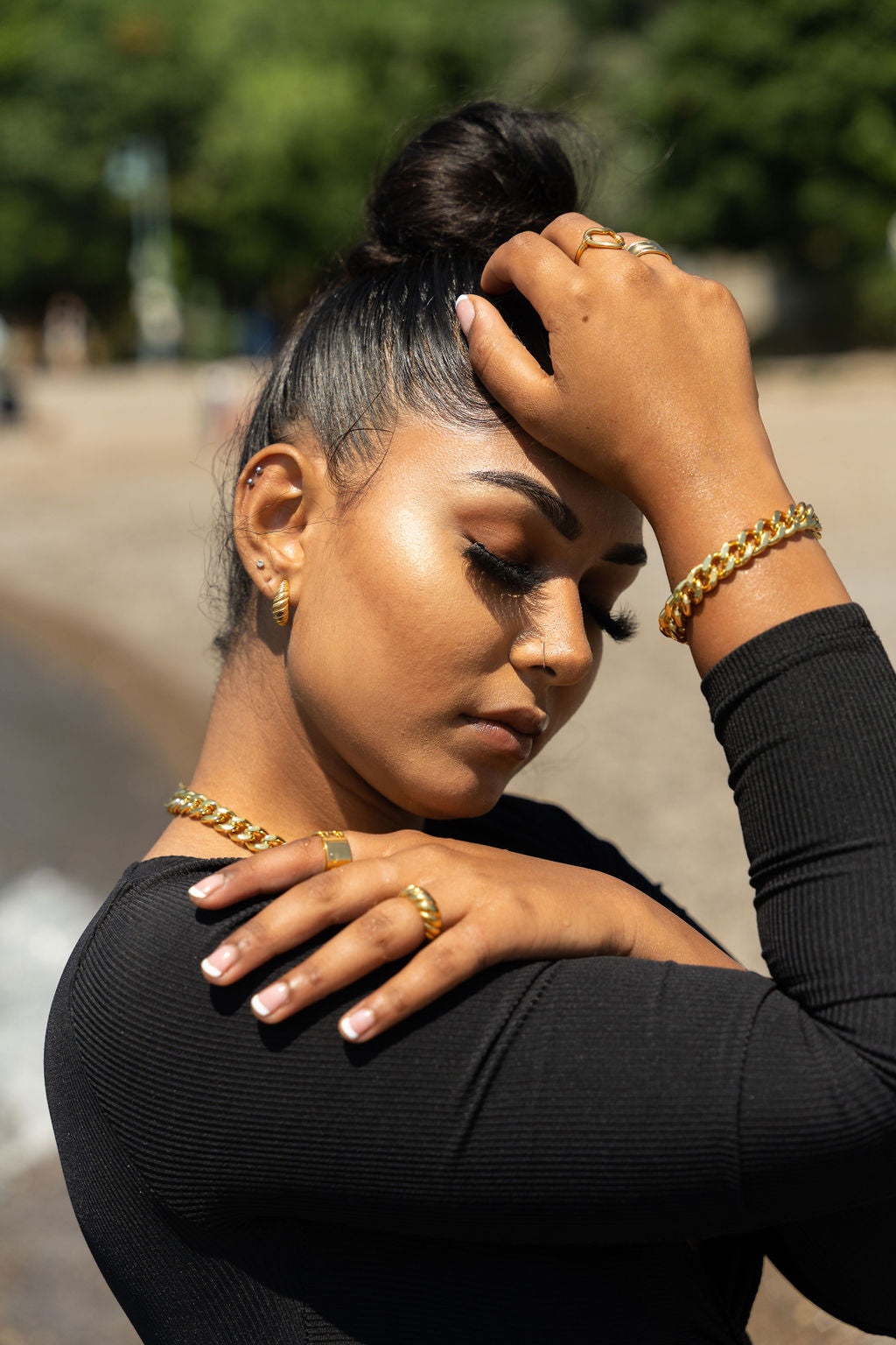The Emmanuela Set in Gold - Jewelry image 4
