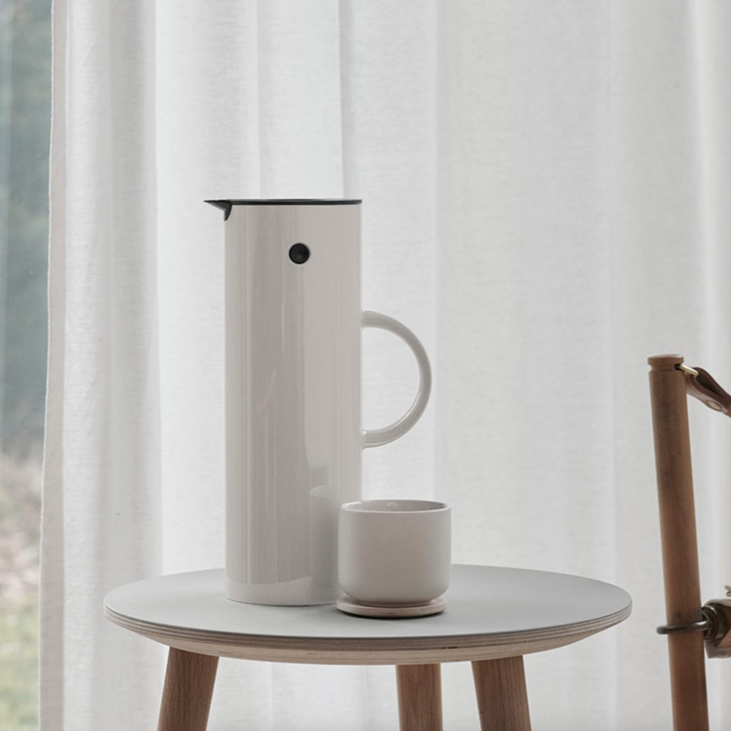 EM77 vacuum jug 1 L - white - Kitchen & Dining image 2