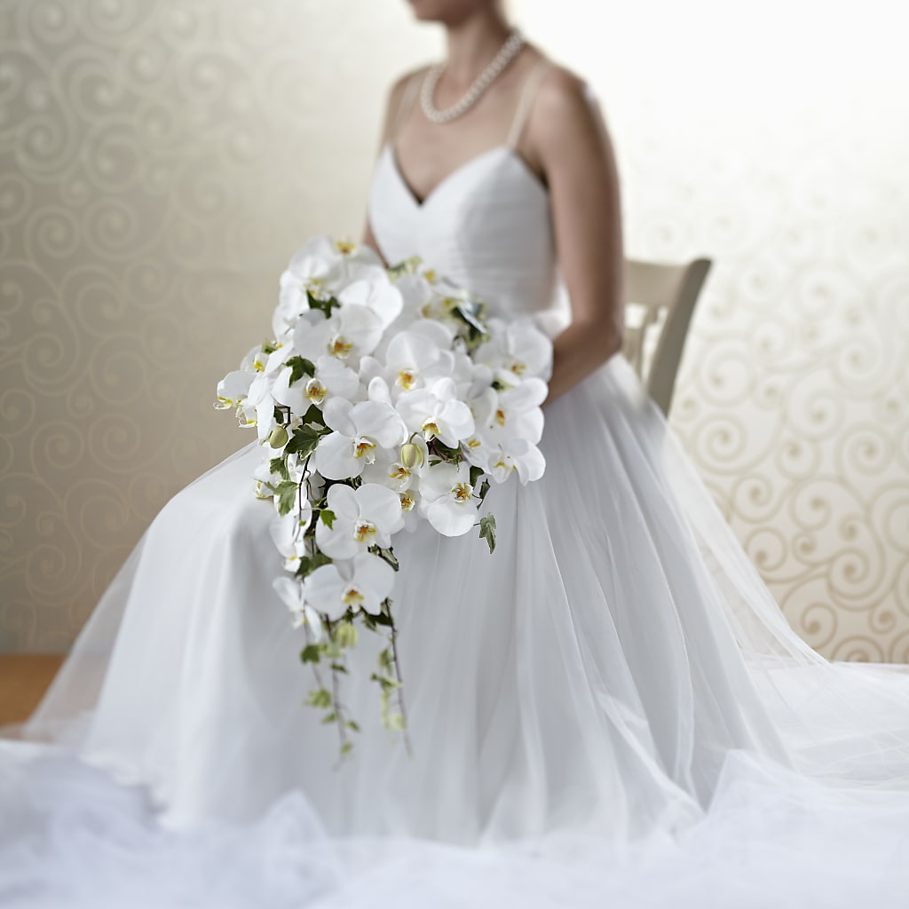 Classic White Bouquet - Misc image 1