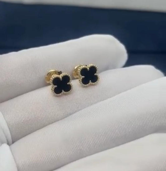 18k Black Onyx earring - small - Jewelry image 1
