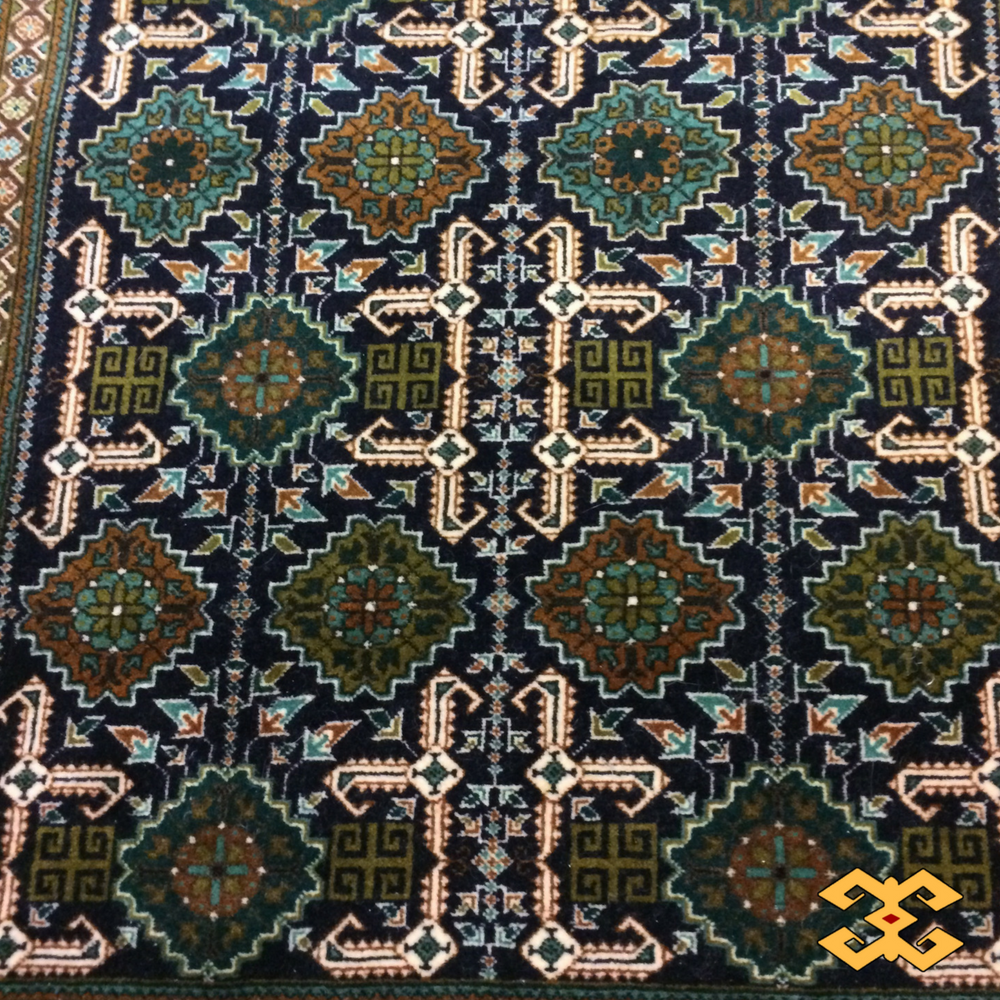 Persian Rug Tabriz 3'5" x 5'11" - Beauty image 4