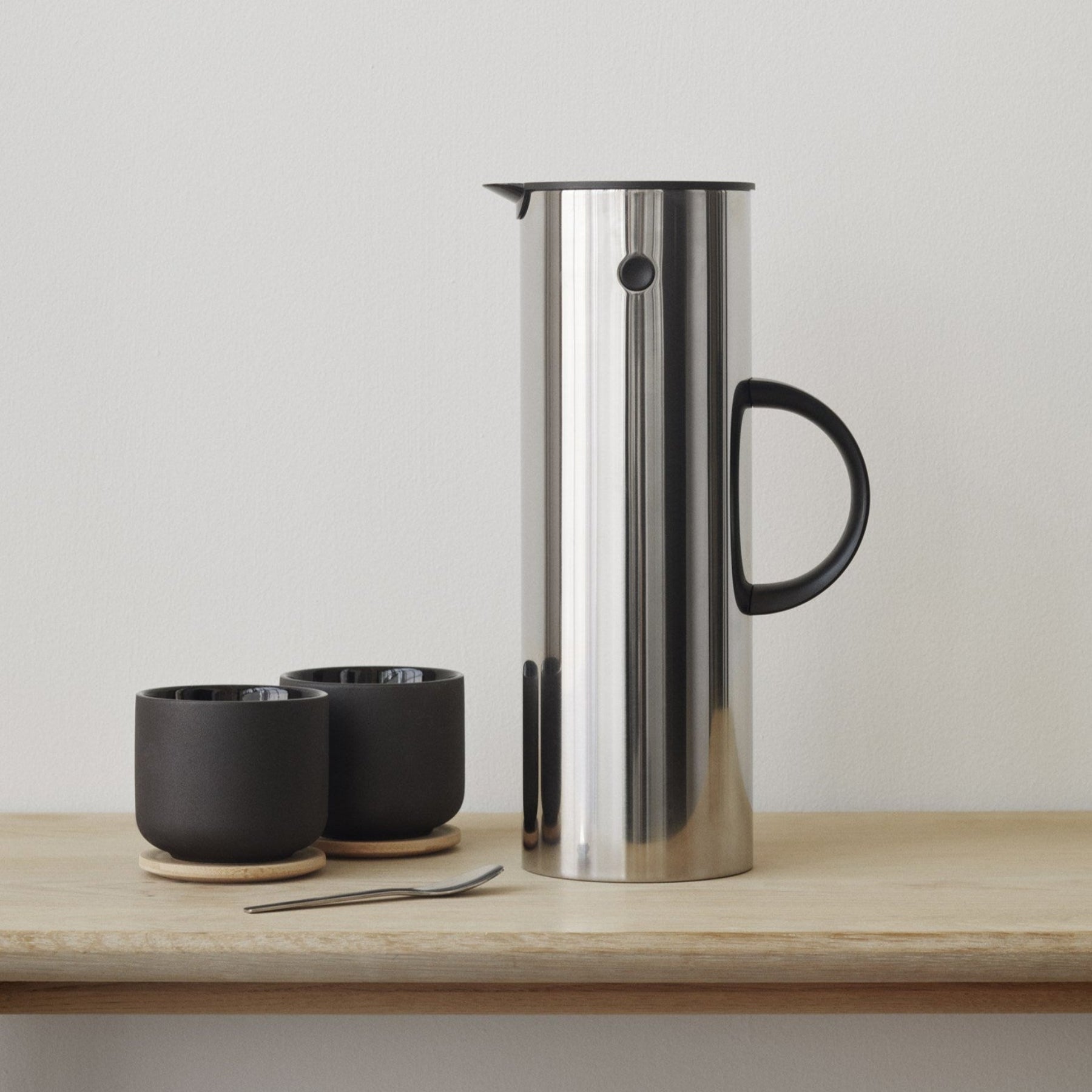 EM77 vacuum jug 1 L - steel - Kitchen & Dining image 2