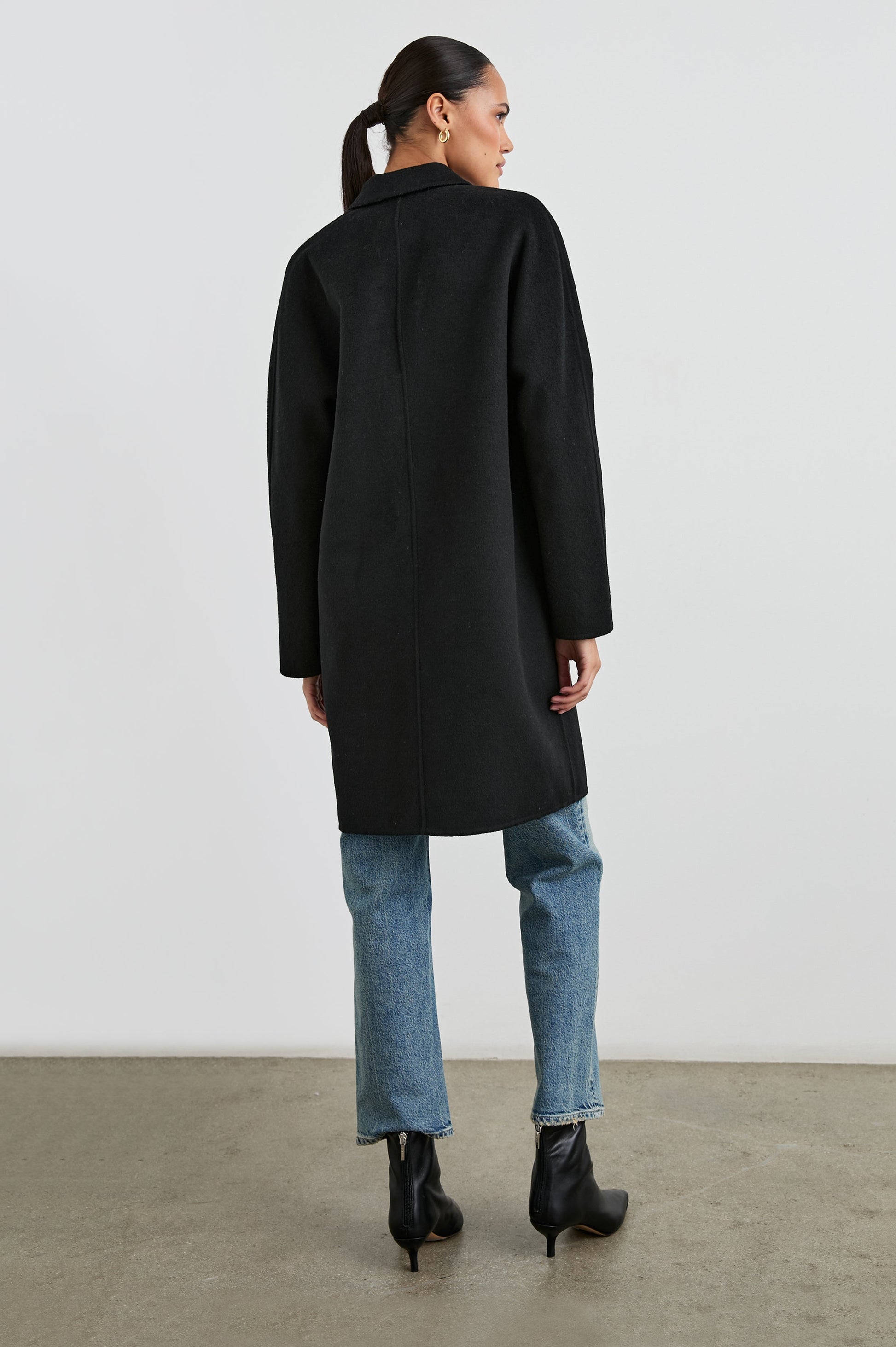 EVEREST COAT - BLACK - Misc image 5