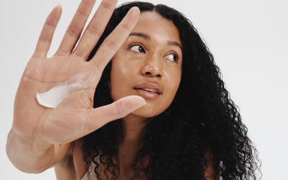 Rosewood + Vanilla Rich Hydration Hand Cream - Misc image 4