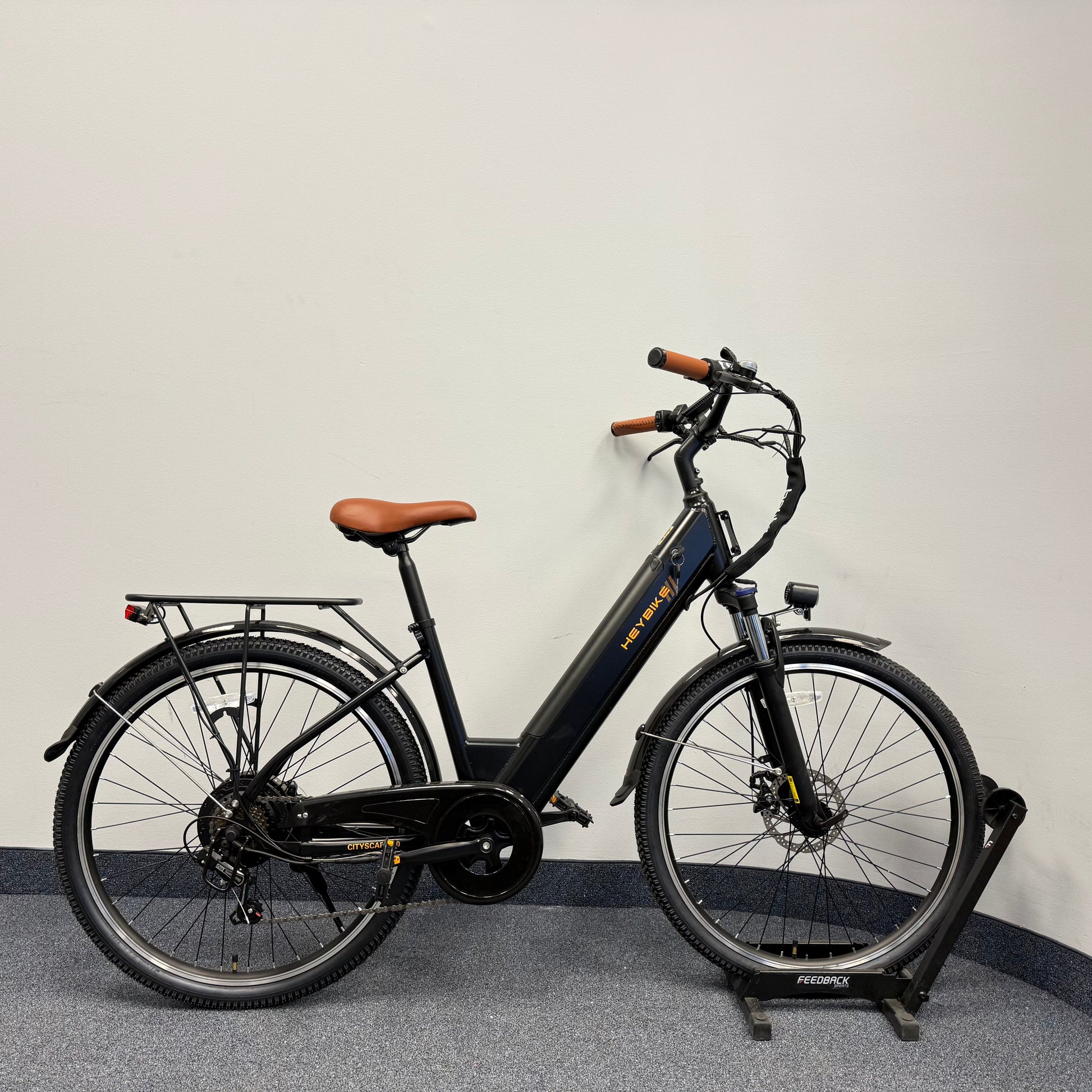 Open Box Cityscape 2.0 Step Through Black < 5 KM - Misc image 1