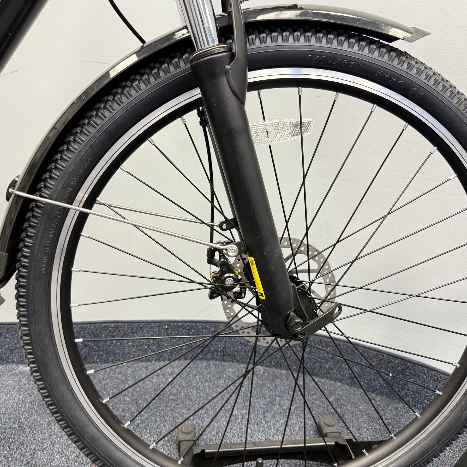 Open Box Cityscape 2.0 Step Through Black < 5 KM - Misc image 3