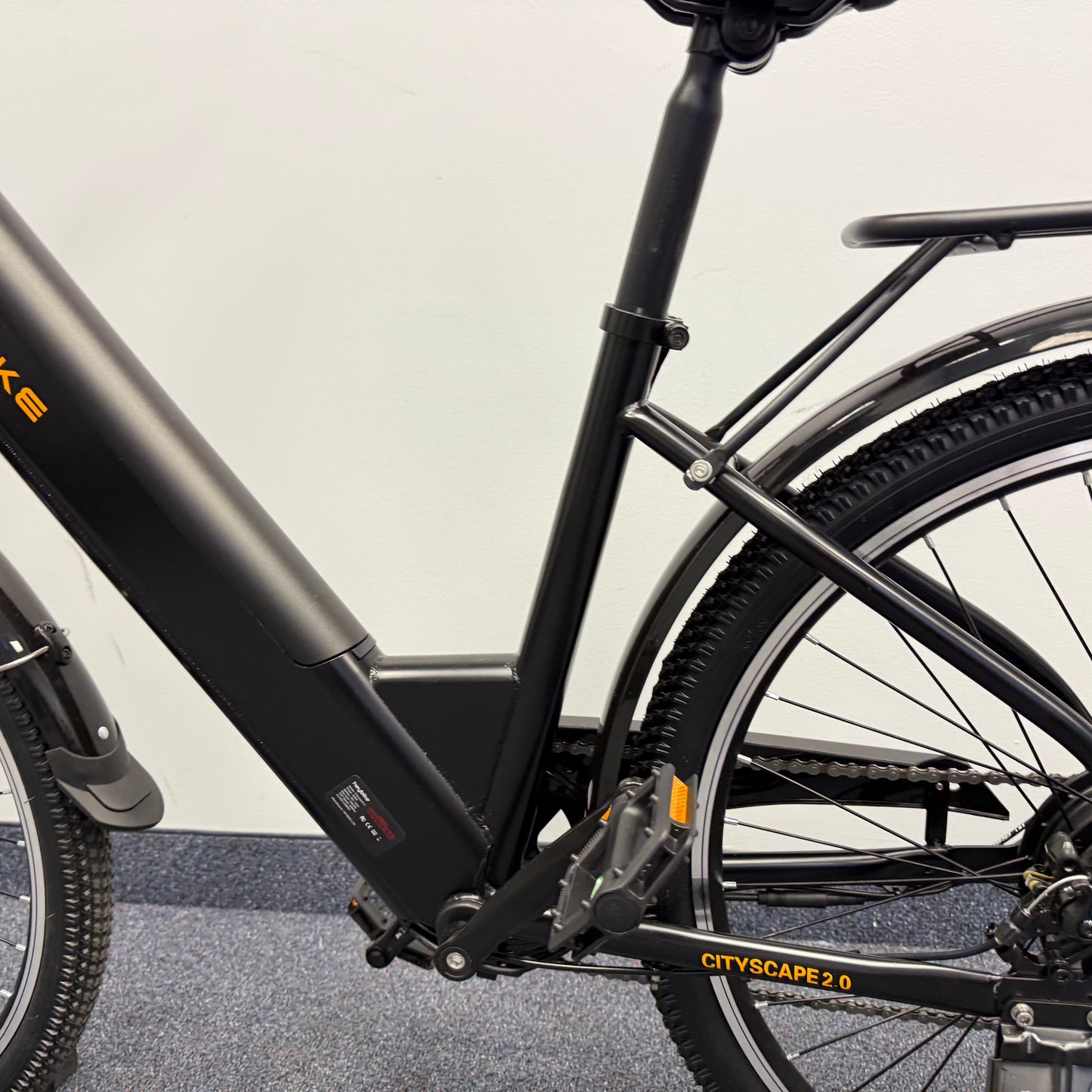 Open Box Cityscape 2.0 Step Through Black < 5 KM - Misc image 12