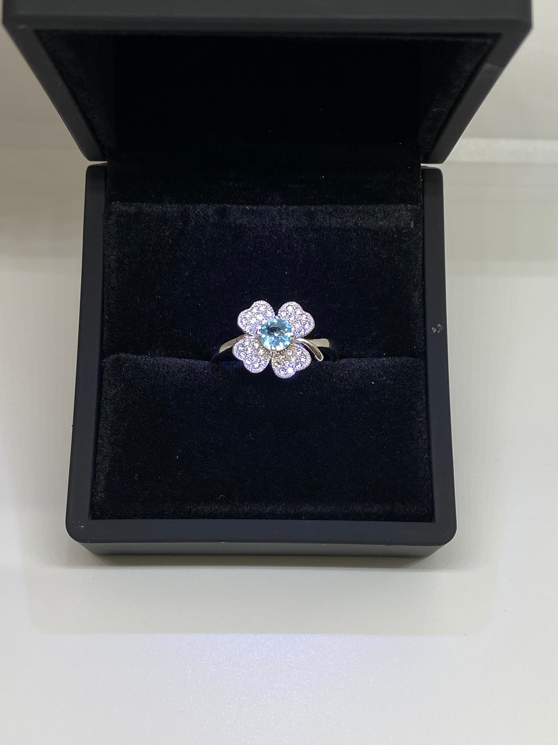 Sterling Silver Flower Ring - Jewelry image 1