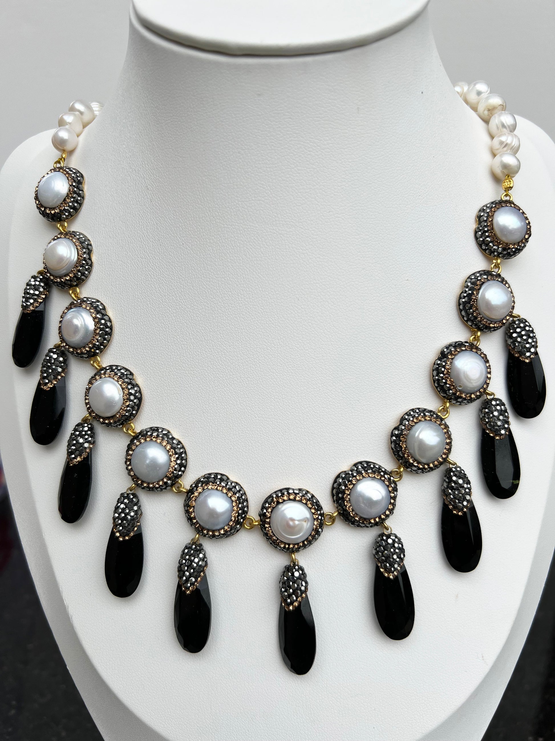 Turkish Pearl and Onyx Elegance Necklace - Jewelry image 2