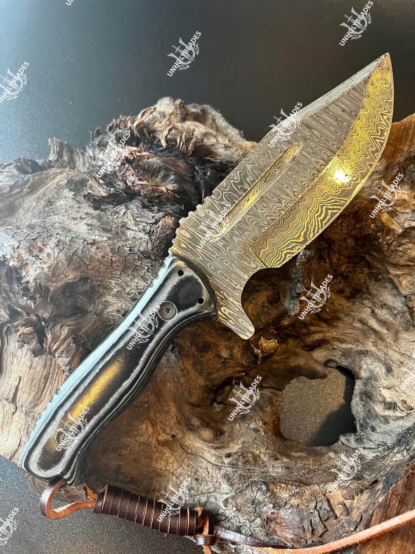 Hunting Damascus Knife With Gray Micarta Handle - Apparel image 5