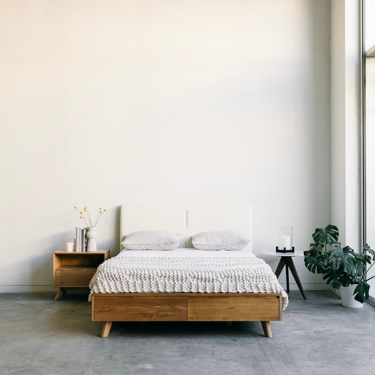 Mattia - Leather White Oak Bed - Furniture image 5