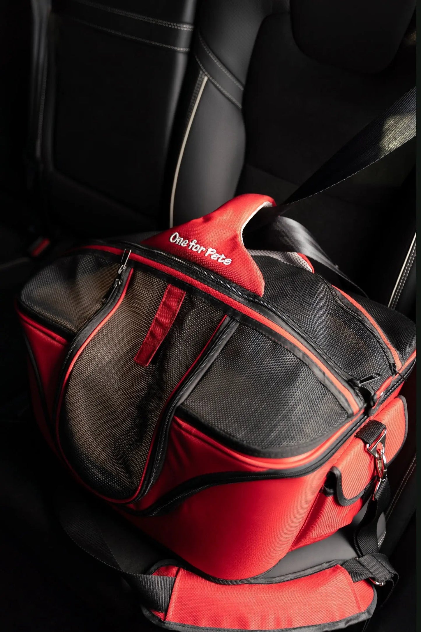 The Deluxe Cozy Pet Carrier - Accessories image 3