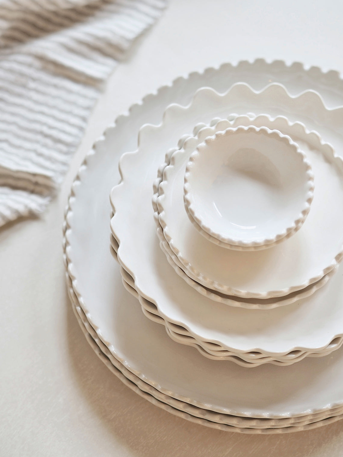 Nova Scalloped Dishware - Misc image 2
