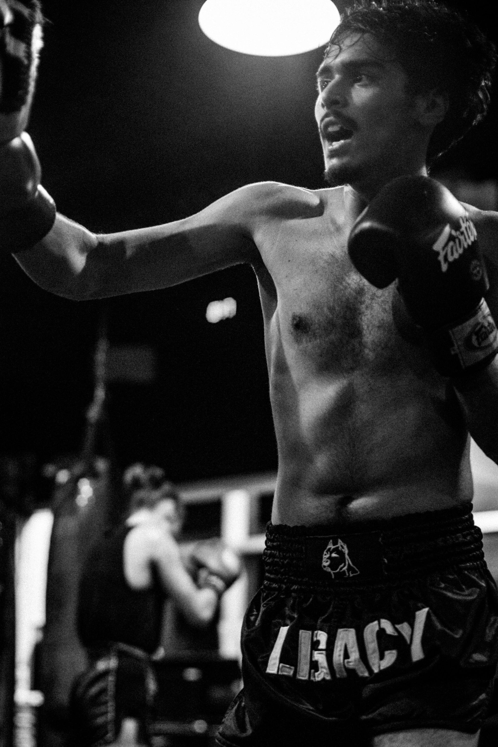 OFFICIAL TEAM LEGACY MUAY THAI SHORTS - Jewelry image 6